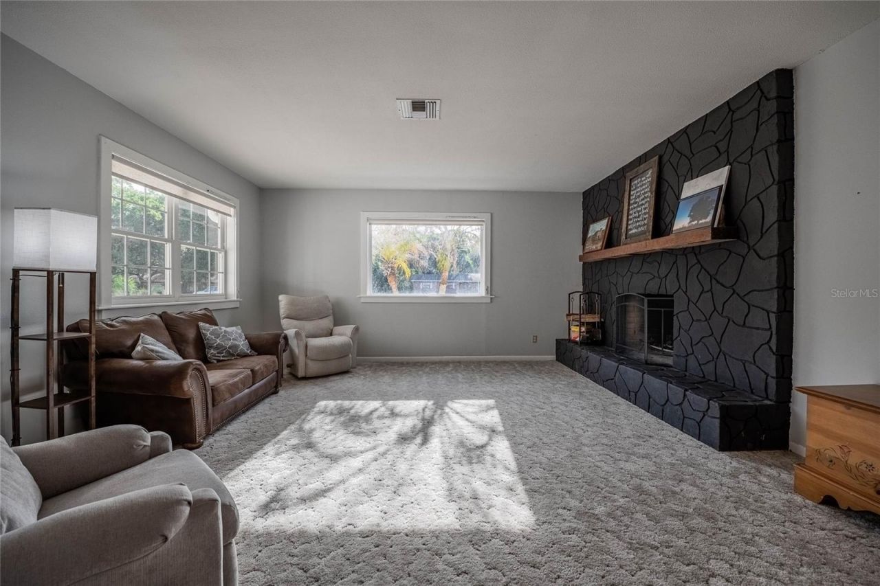 5905 Whispering Pines Road, Lakeland, FL 33811 Photo