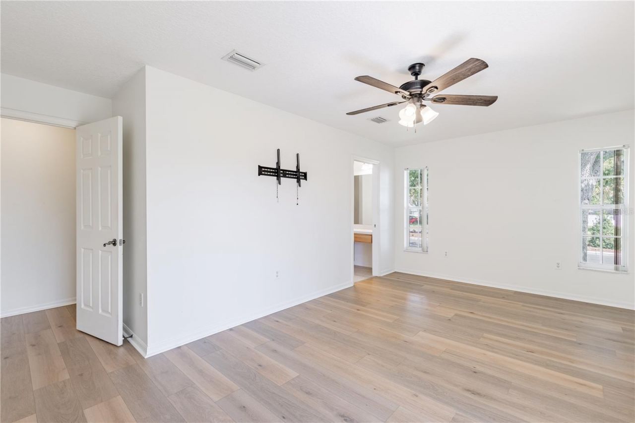 3353 Abaco Drive, Tavares, FL 32778 Photo