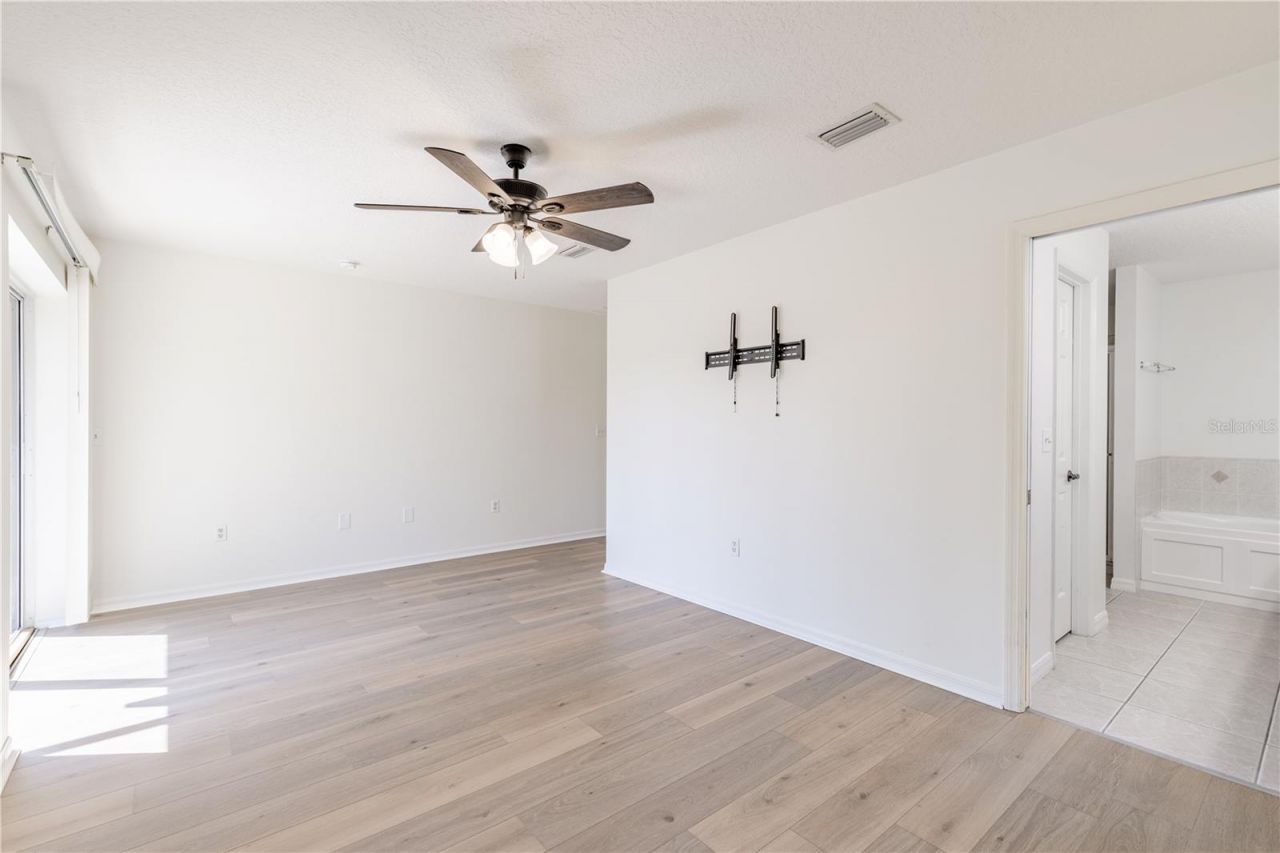 3353 Abaco Drive, Tavares, FL 32778 Photo