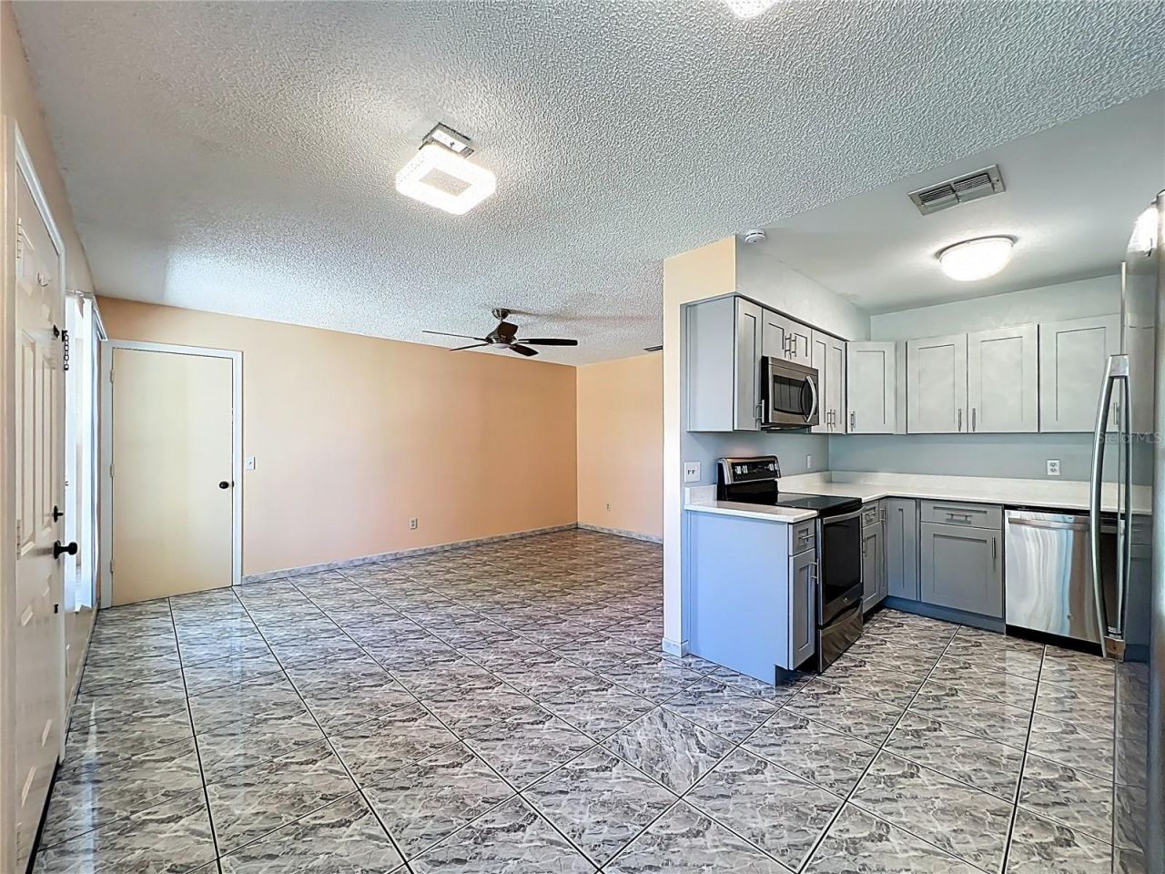 612 Palmetto Drive , Mascotte, FL 34753 Photo