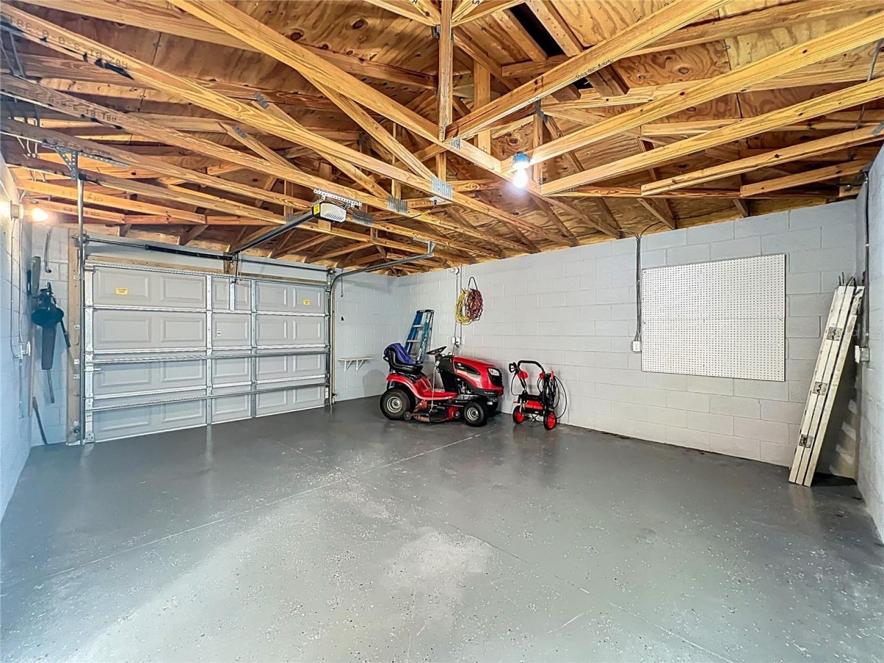 612 Palmetto Drive , Mascotte, FL 34753 Photo