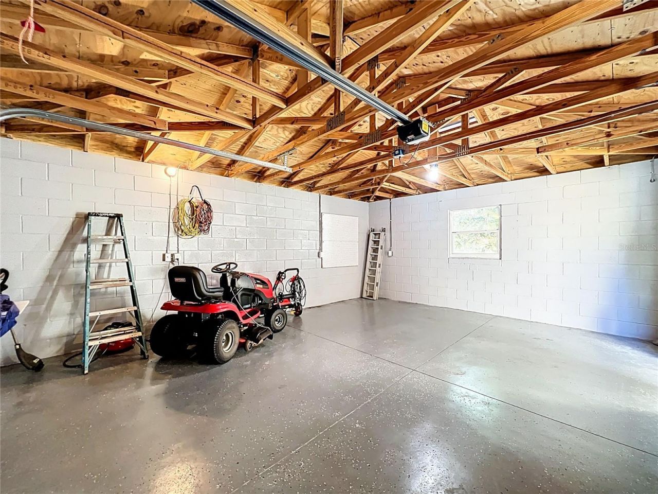 612 Palmetto Drive , Mascotte, FL 34753 Photo