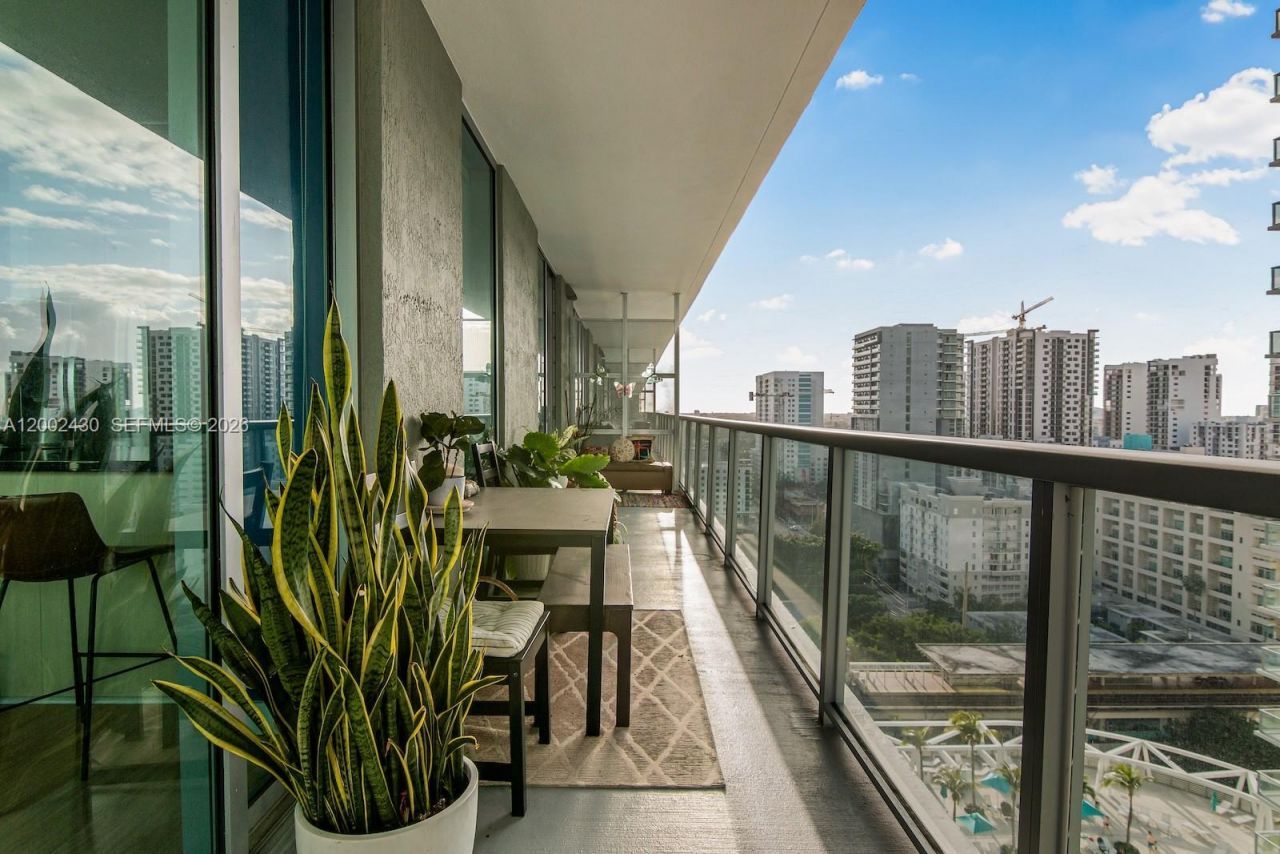 79 SW 12th St , Unit 2107-S, Miami, FL 33130 Photo