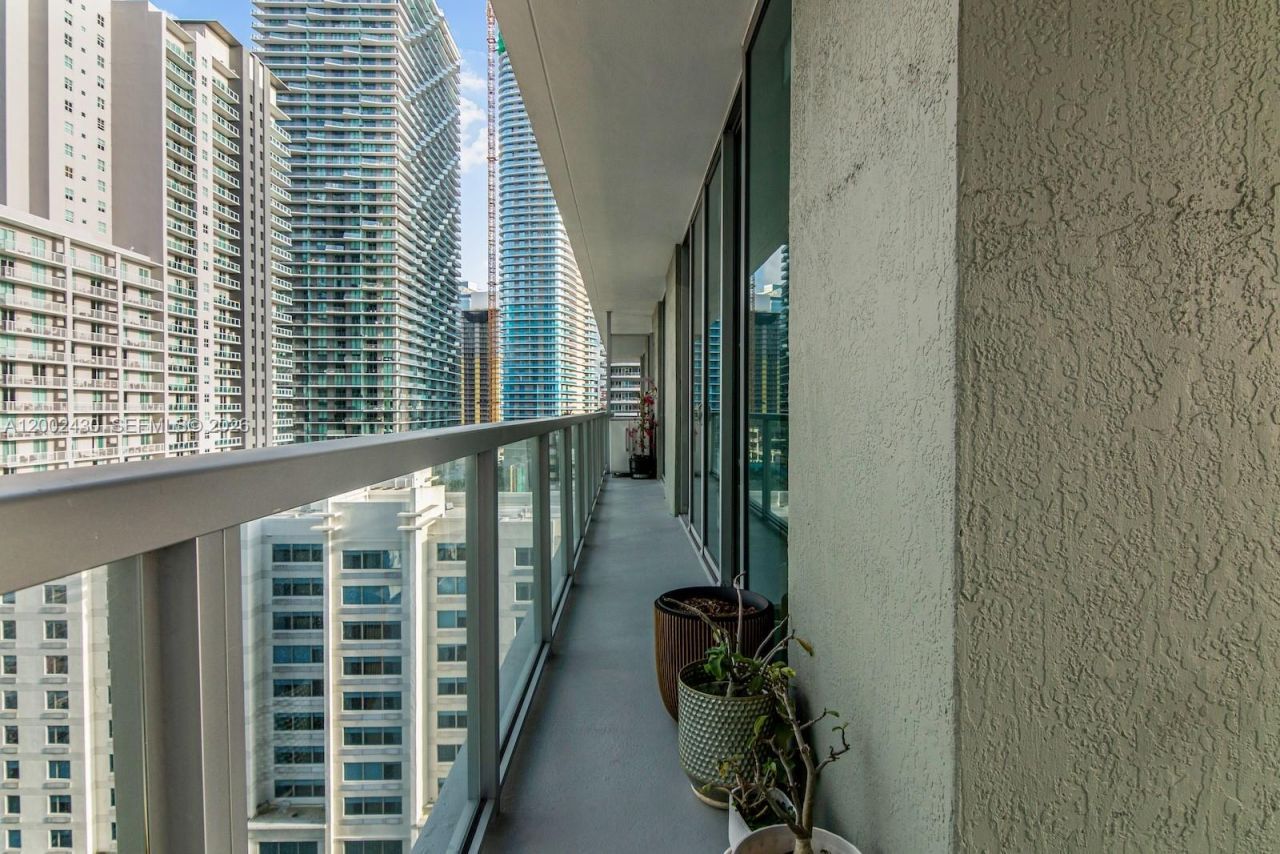 79 SW 12th St , Unit 2107-S, Miami, FL 33130 Photo
