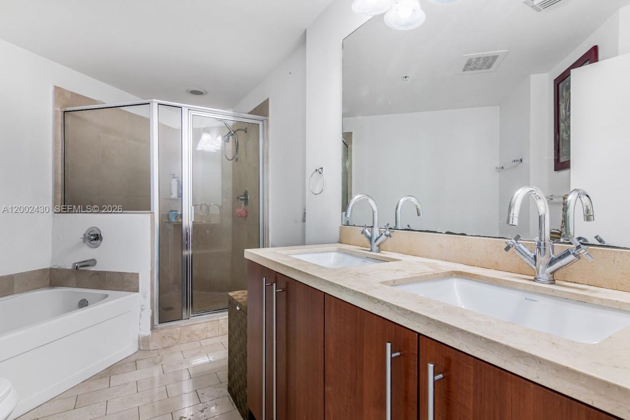 79 SW 12th St , Unit 2107-S, Miami, FL 33130 Photo