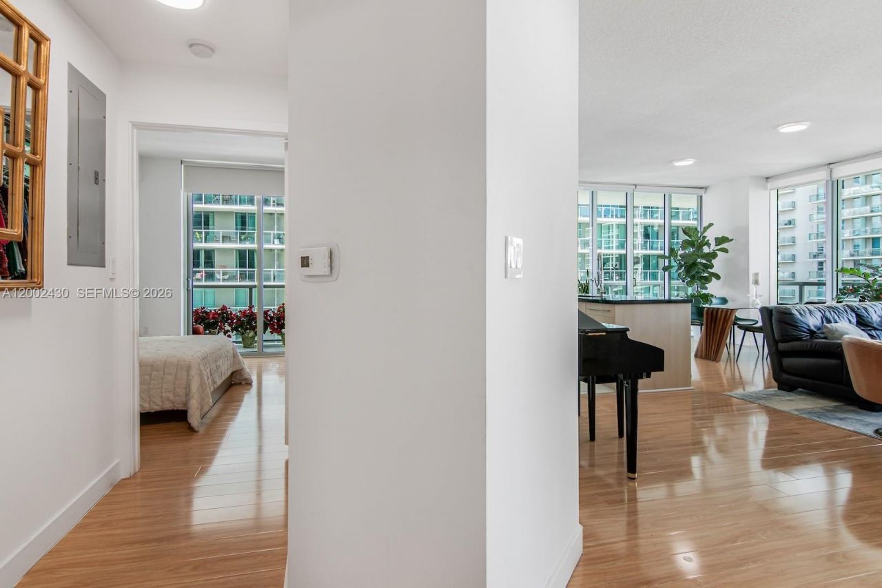 79 SW 12th St , Unit 2107-S, Miami, FL 33130 Photo