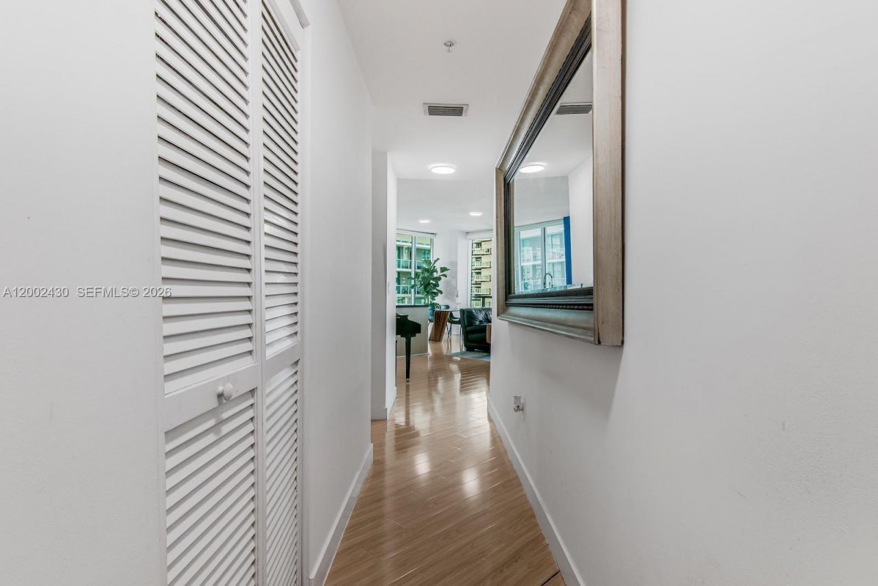 79 SW 12th St , Unit 2107-S, Miami, FL 33130 Photo