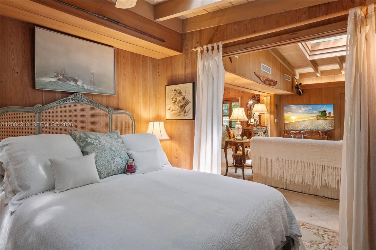 3584 Saint Gaudens Rd, Miami, FL 33133 Photo