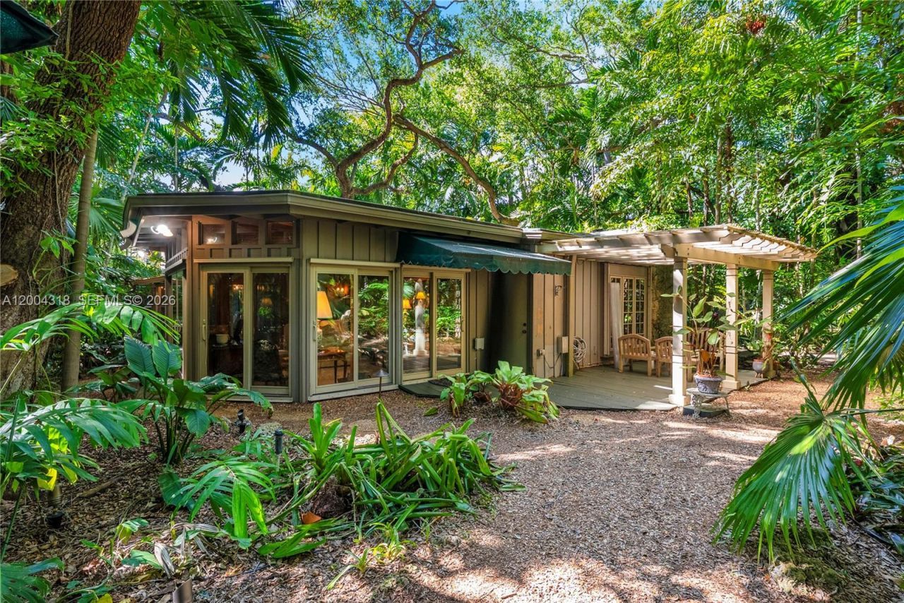 3584 Saint Gaudens Rd, Miami, FL 33133 Photo