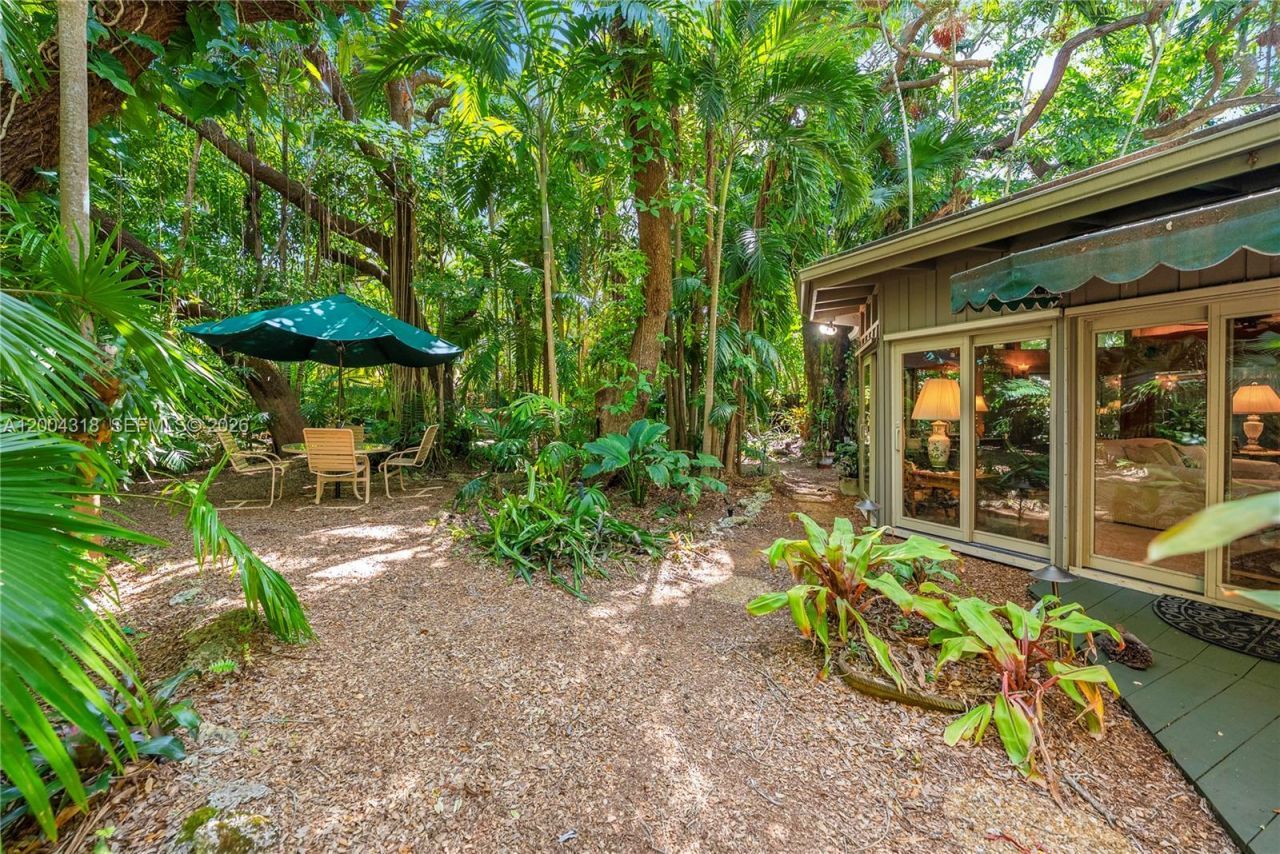 3584 Saint Gaudens Rd, Miami, FL 33133 Photo