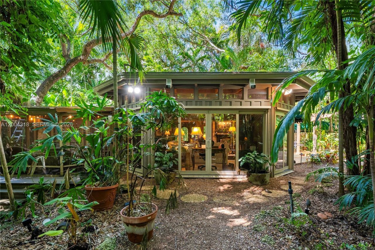 3584 Saint Gaudens Rd, Miami, FL 33133 Photo