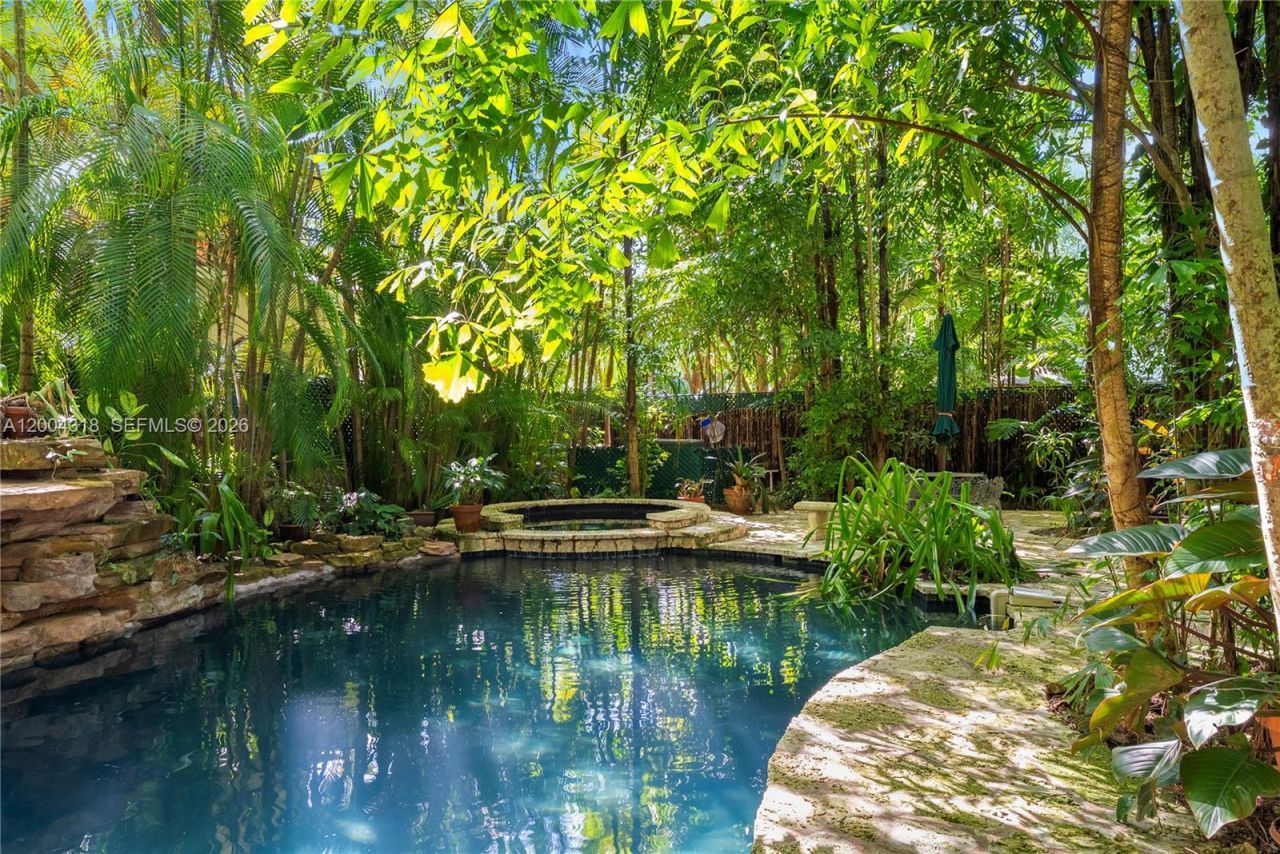 3584 Saint Gaudens Rd, Miami, FL 33133 Photo