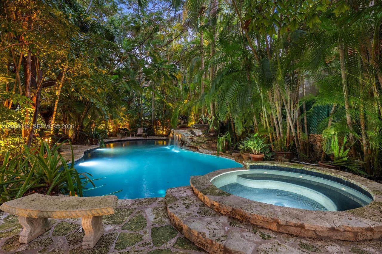 3584 Saint Gaudens Rd, Miami, FL 33133 Photo