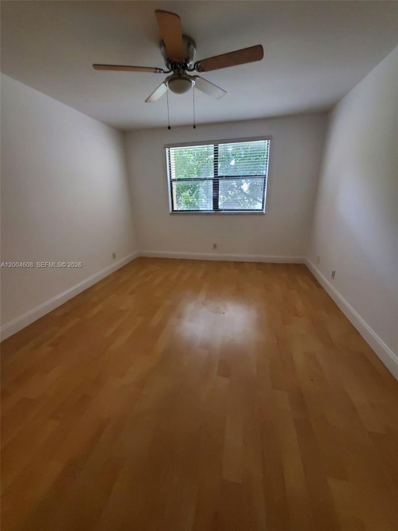 8100 Geneva Ct , Unit 437, Doral, FL 33166 Photo