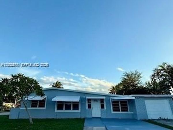 4100 SW 36th St , West Park, FL 33023