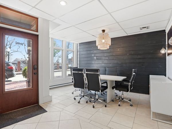 57 Main St, Unit 9, Amesbury, MA 01913