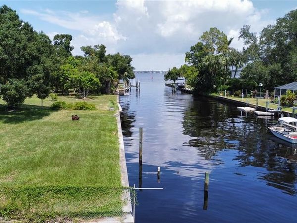 1845 Marina CIR , NORTH FORT MYERS, FL 33903