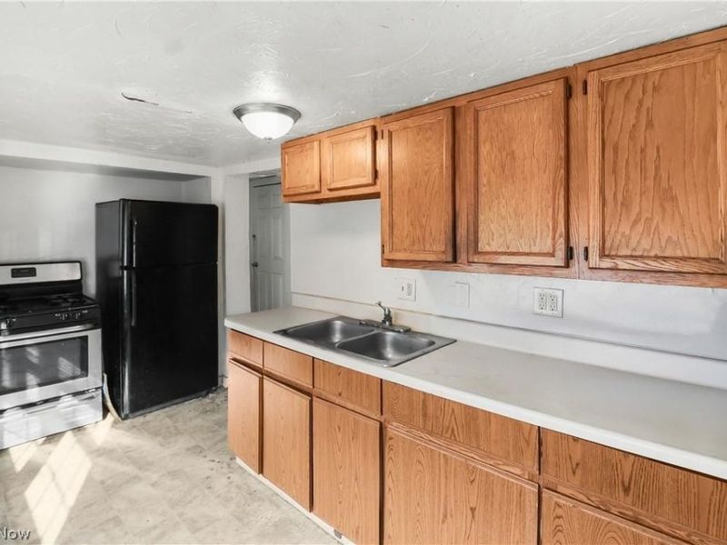 511 Brown Street, Akron, OH 44311 Photo 4