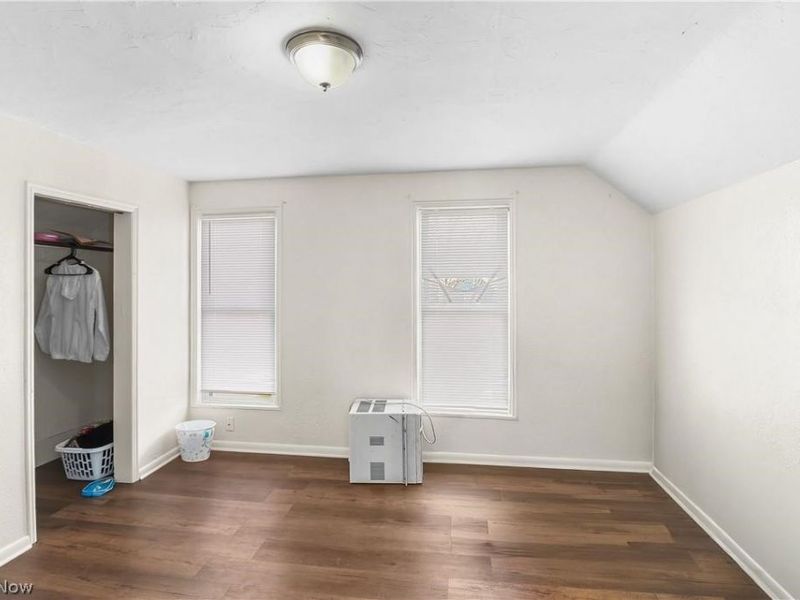 505 Brown Street, Akron, OH 44311 Photo 2