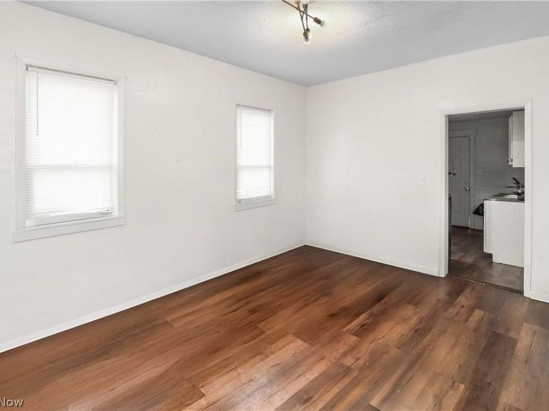 505 Brown Street, Akron, OH 44311 Photo 3