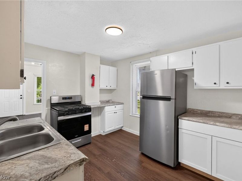 505 Brown Street, Akron, OH 44311 Photo 9