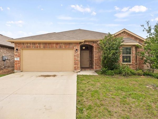 1009 Croxley Way, Fort Worth, TX 76247