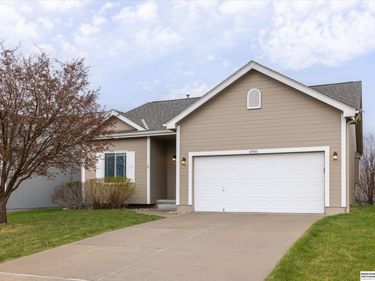 4981 S 190th Avenue , Omaha, NE 68135