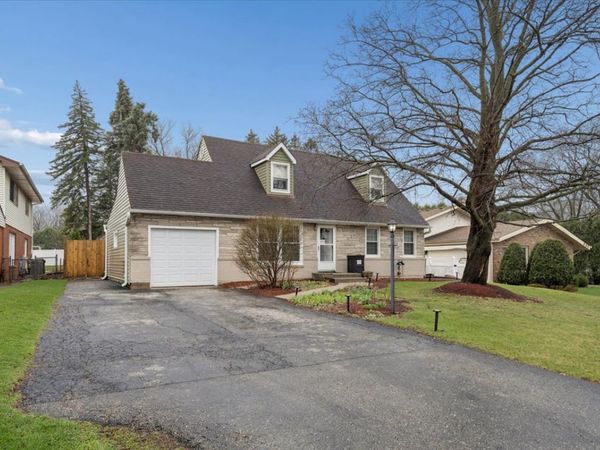 573 Dublin Drive , Mundelein, IL 60060