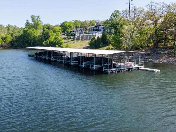 134 Little Creek Lane , Kimberling City, MO 65686