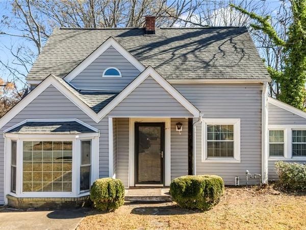 2507 NW Druid Hills Drive , Winston-Salem, NC 27105