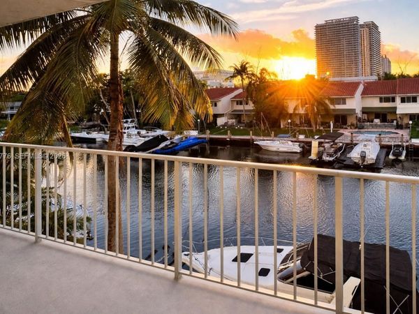 16565 NE 26th Ave, Unit 3C, North Miami Beach, FL 33160