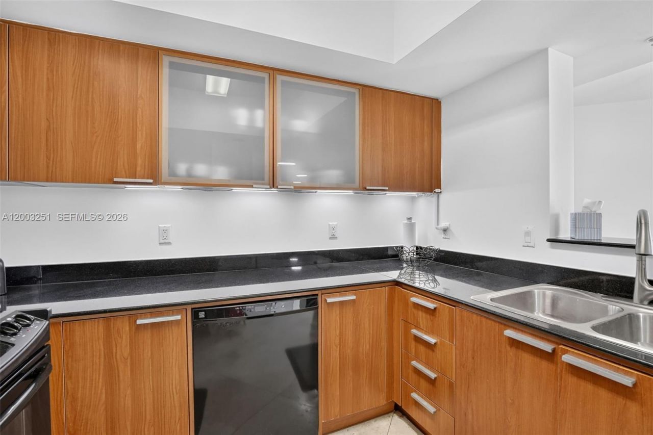 16699 Collins Ave, Unit 2404, Sunny Isles Beach, FL 33160 Photo