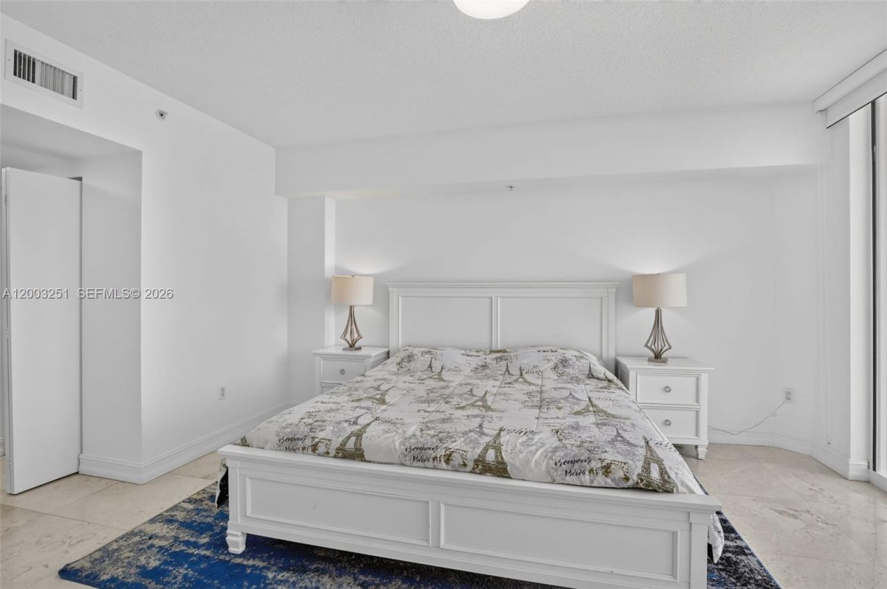 16699 Collins Ave, Unit 2404, Sunny Isles Beach, FL 33160 Photo