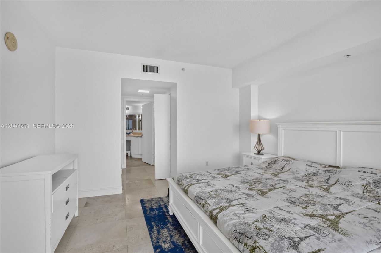 16699 Collins Ave, Unit 2404, Sunny Isles Beach, FL 33160 Photo