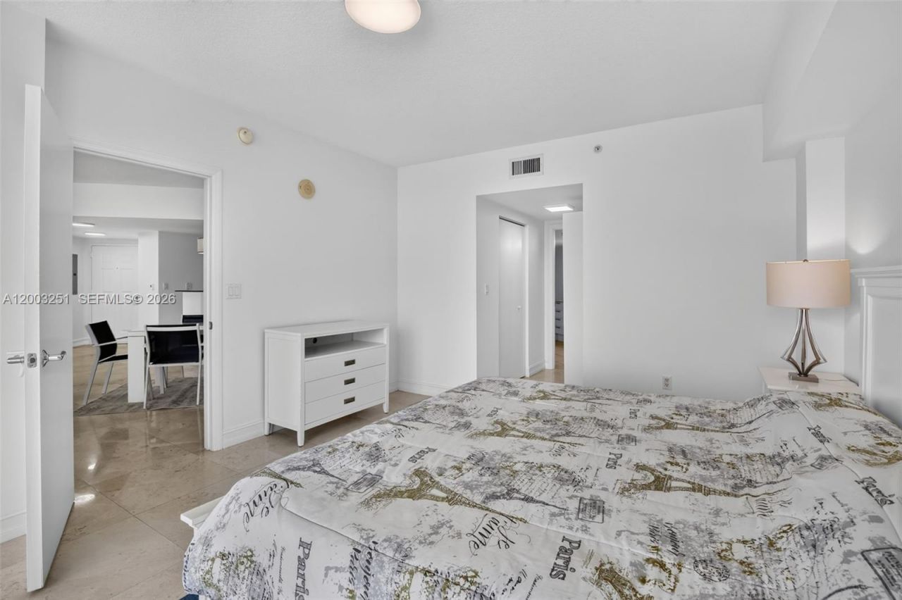16699 Collins Ave, Unit 2404, Sunny Isles Beach, FL 33160 Photo