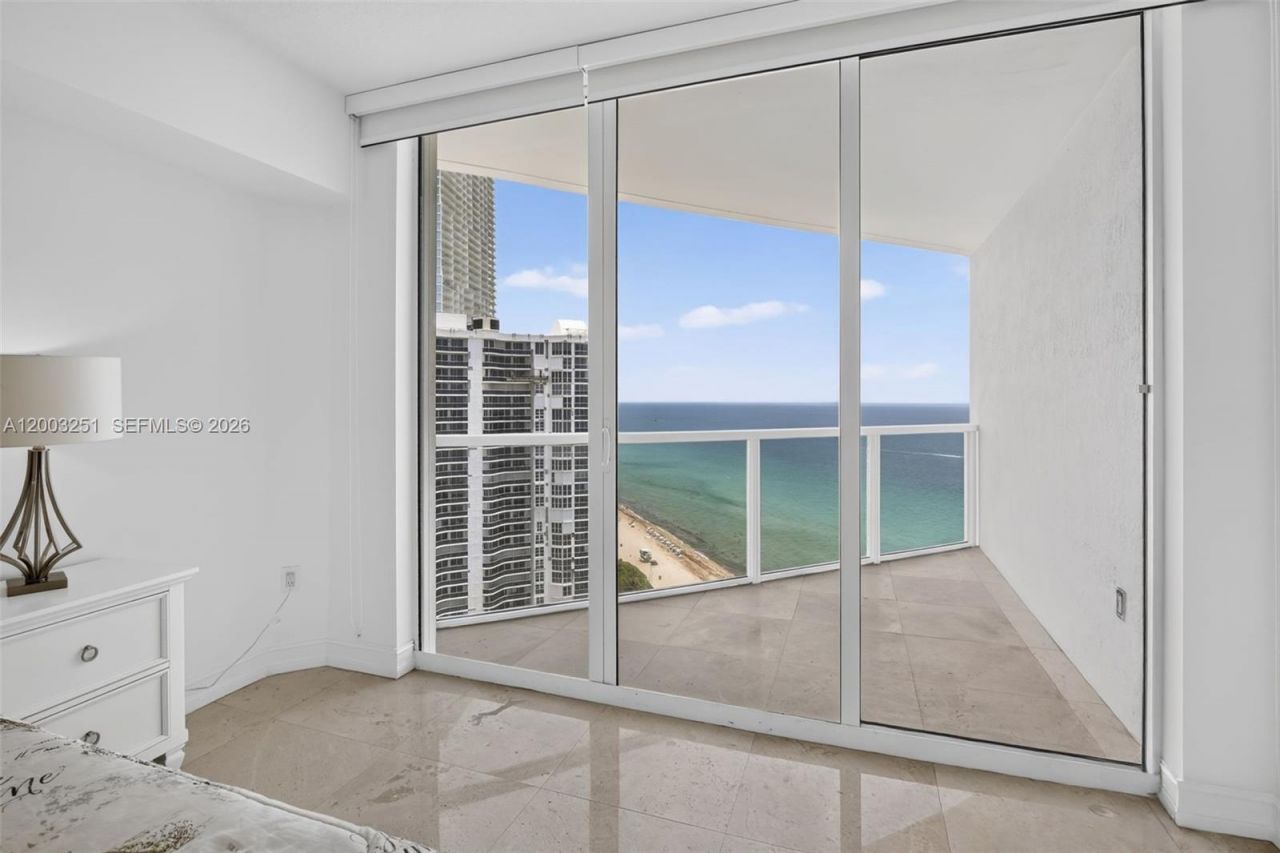 16699 Collins Ave, Unit 2404, Sunny Isles Beach, FL 33160 Photo