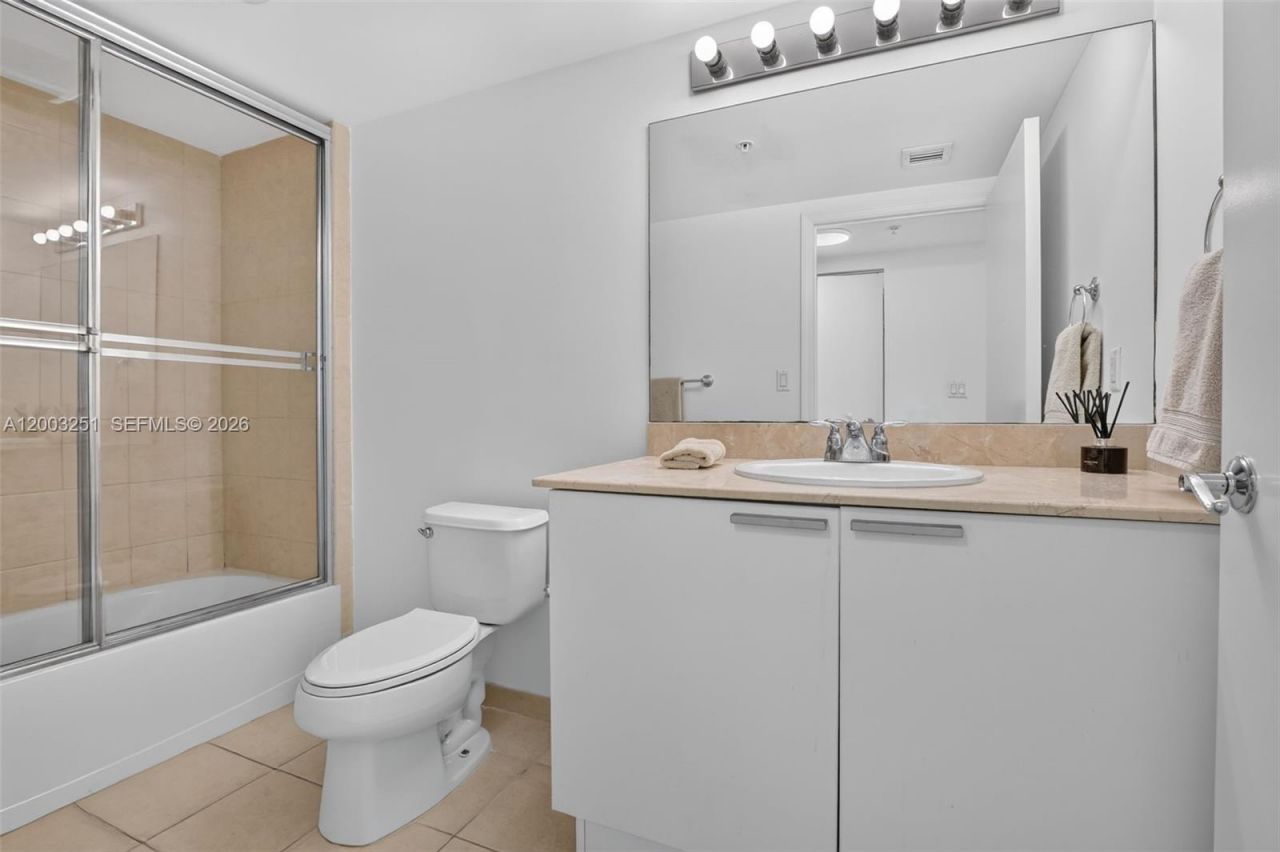 16699 Collins Ave, Unit 2404, Sunny Isles Beach, FL 33160 Photo