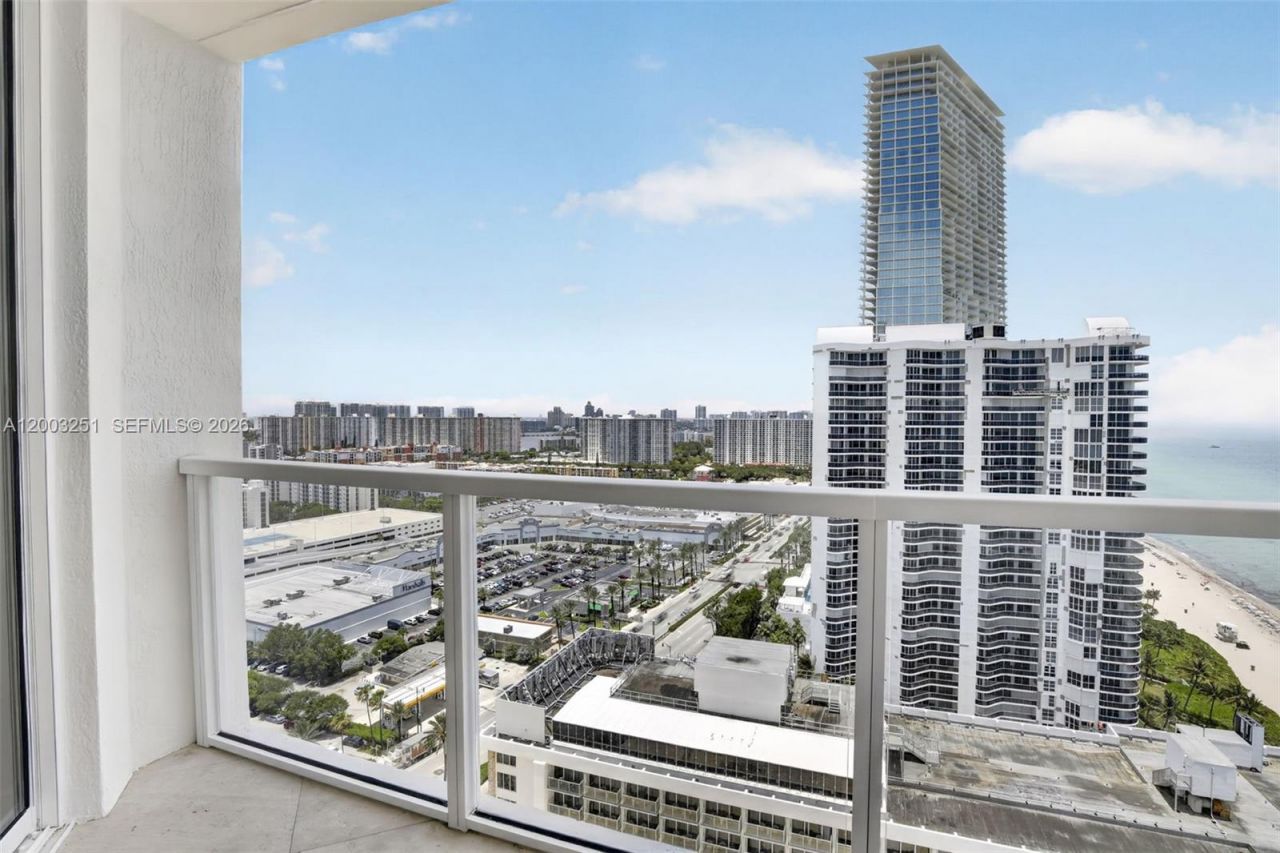 16699 Collins Ave, Unit 2404, Sunny Isles Beach, FL 33160 Photo