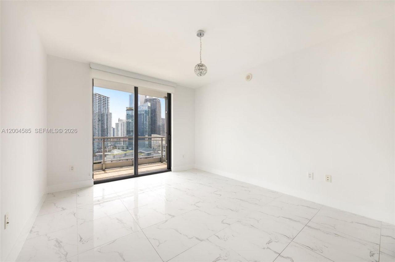 90 SW 3rd St , Unit 2602, Miami, FL 33130 Photo