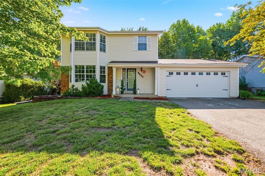 1316 Whispering Ridge Lane, Saint Peters, MO 63376 Main Photo