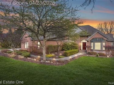 8183 Caribou Lake Lane, Springfield Twp, MI 48346