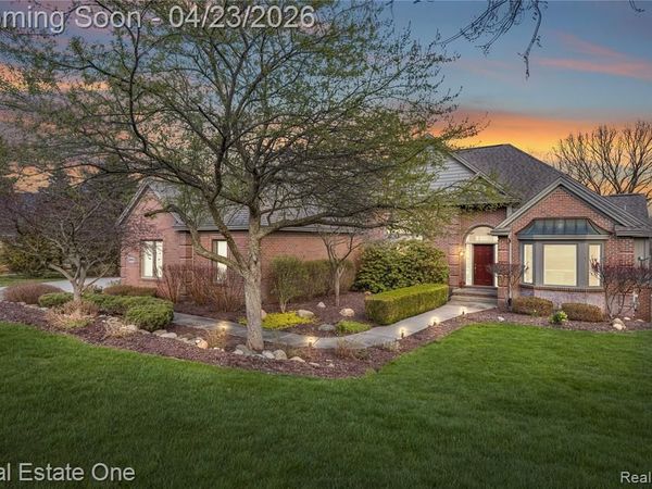 8183 Caribou Lake Lane, Springfield Twp, MI 48346