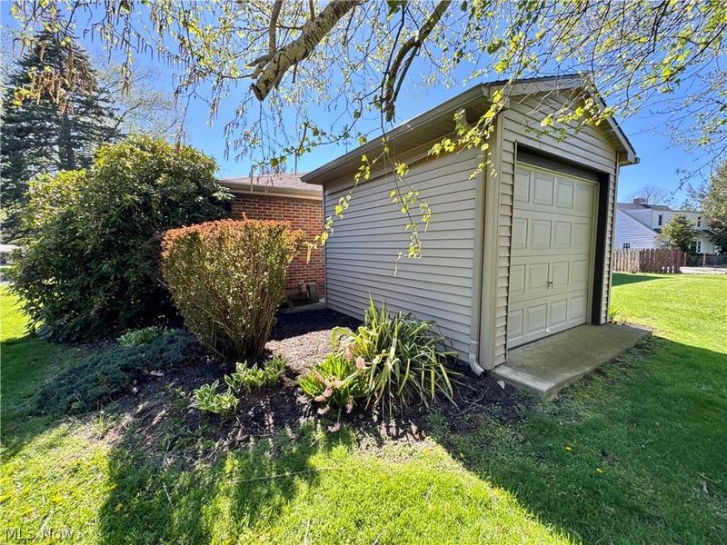 1648 Highland Lane, Ashtabula, OH 44004 Photo 10