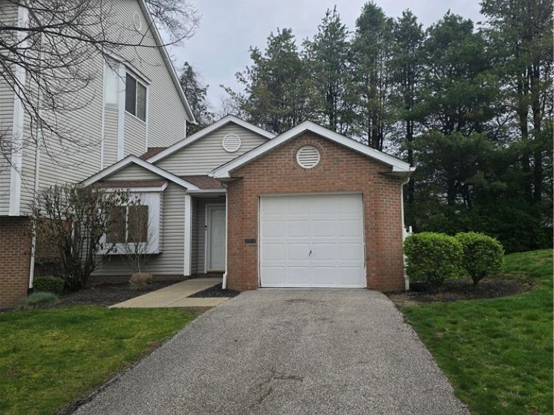 355 Village Pointe Drive, Unit F, Akron, OH 44313 Photo 1