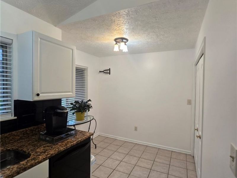 355 Village Pointe Drive, Unit F, Akron, OH 44313 Photo 12