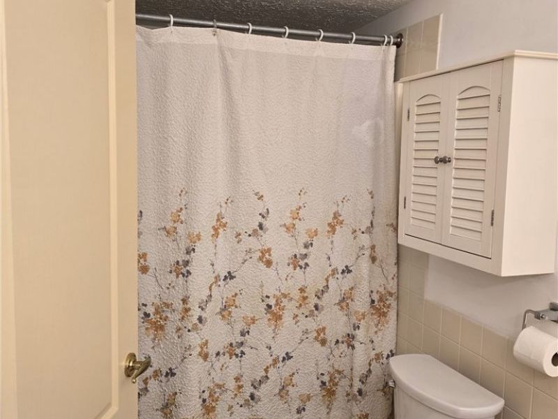 355 Village Pointe Drive, Unit F, Akron, OH 44313 Photo 14