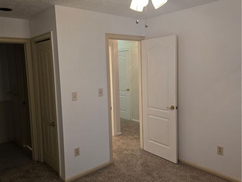 355 Village Pointe Drive, Unit F, Akron, OH 44313 Photo 4