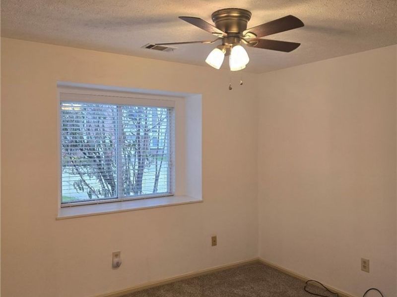 355 Village Pointe Drive, Unit F, Akron, OH 44313 Photo 5