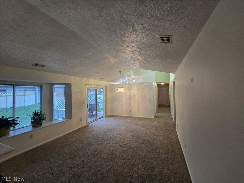 355 Village Pointe Drive, Unit F, Akron, OH 44313 Photo 9