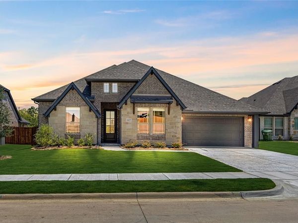 107 Walnut Way, Balch Springs, TX 75181